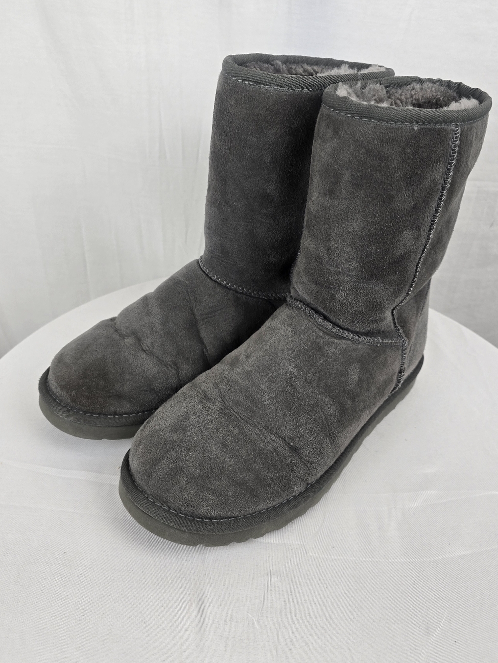 Ugg Classic Short Suede Cozy Winter Charcoal Gray Snow Boots Sz 9